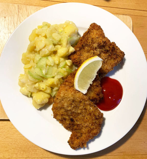 Schnitzel mit Kartoffelsalat